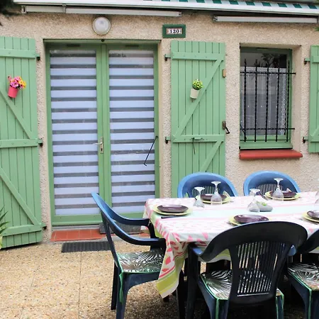 Pavillon Dans Avec Piscine Au Coeur D'argeles Sur Mer- 6pm120 *